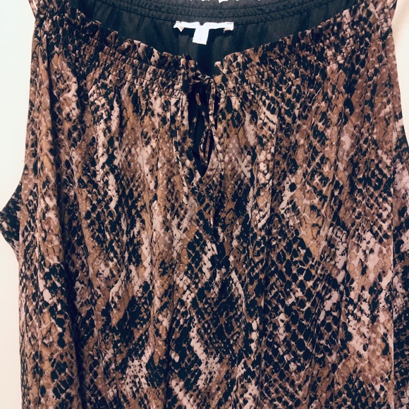 Plus Size Snakeskin Keyhole Neck Dress size 1 - Picture 5 of 5